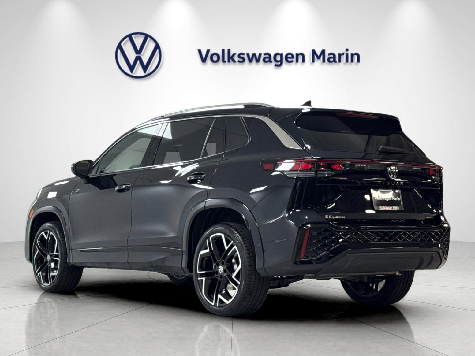 2026 Volkswagen Tiguan SEL R-Line Turbo
