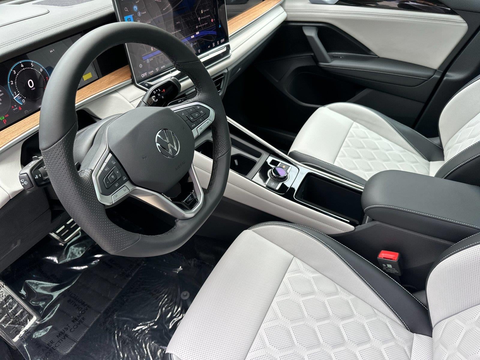 2026 Volkswagen Tiguan SEL R-Line