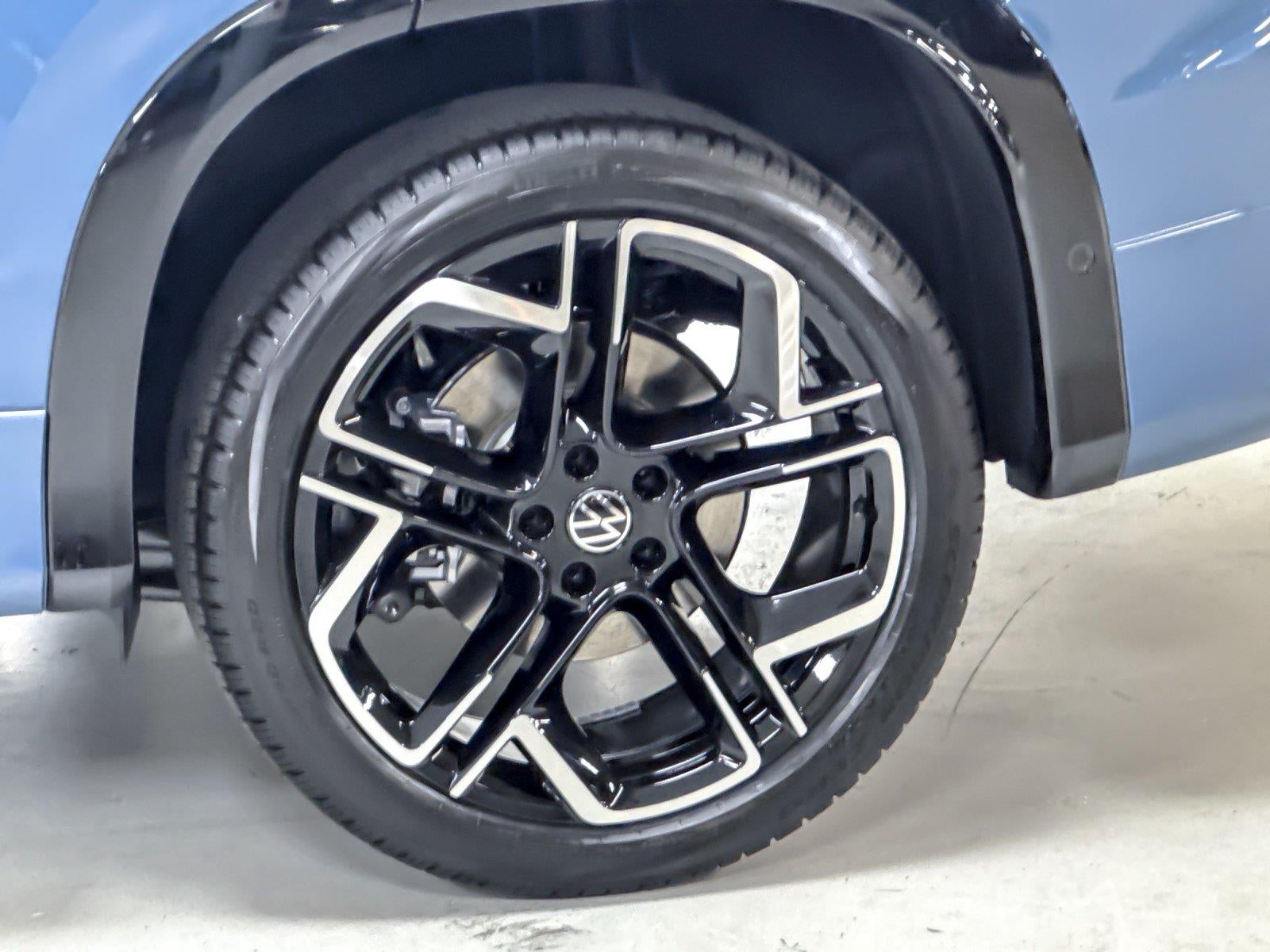2026 Volkswagen Tiguan SEL R-Line Turbo