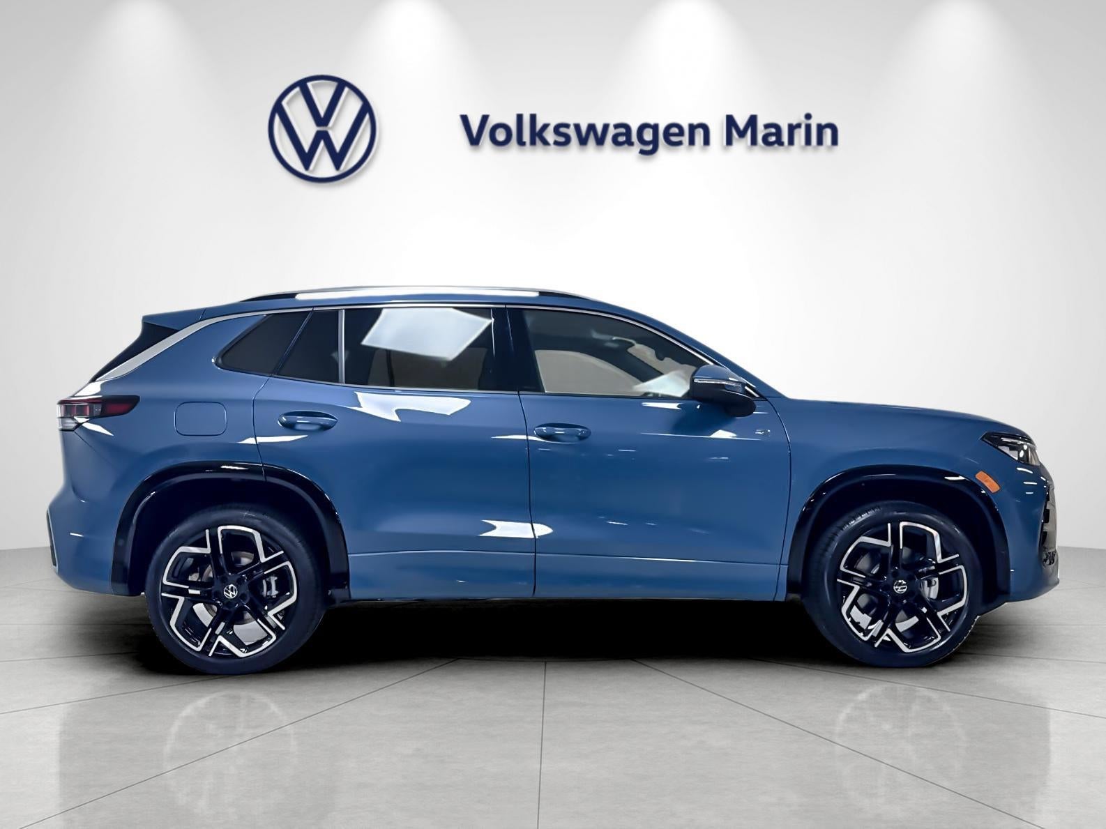 2026 Volkswagen Tiguan SEL R-Line Turbo