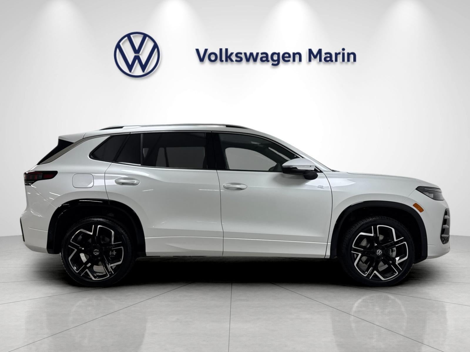 2026 Volkswagen Tiguan SEL R-Line Turbo
