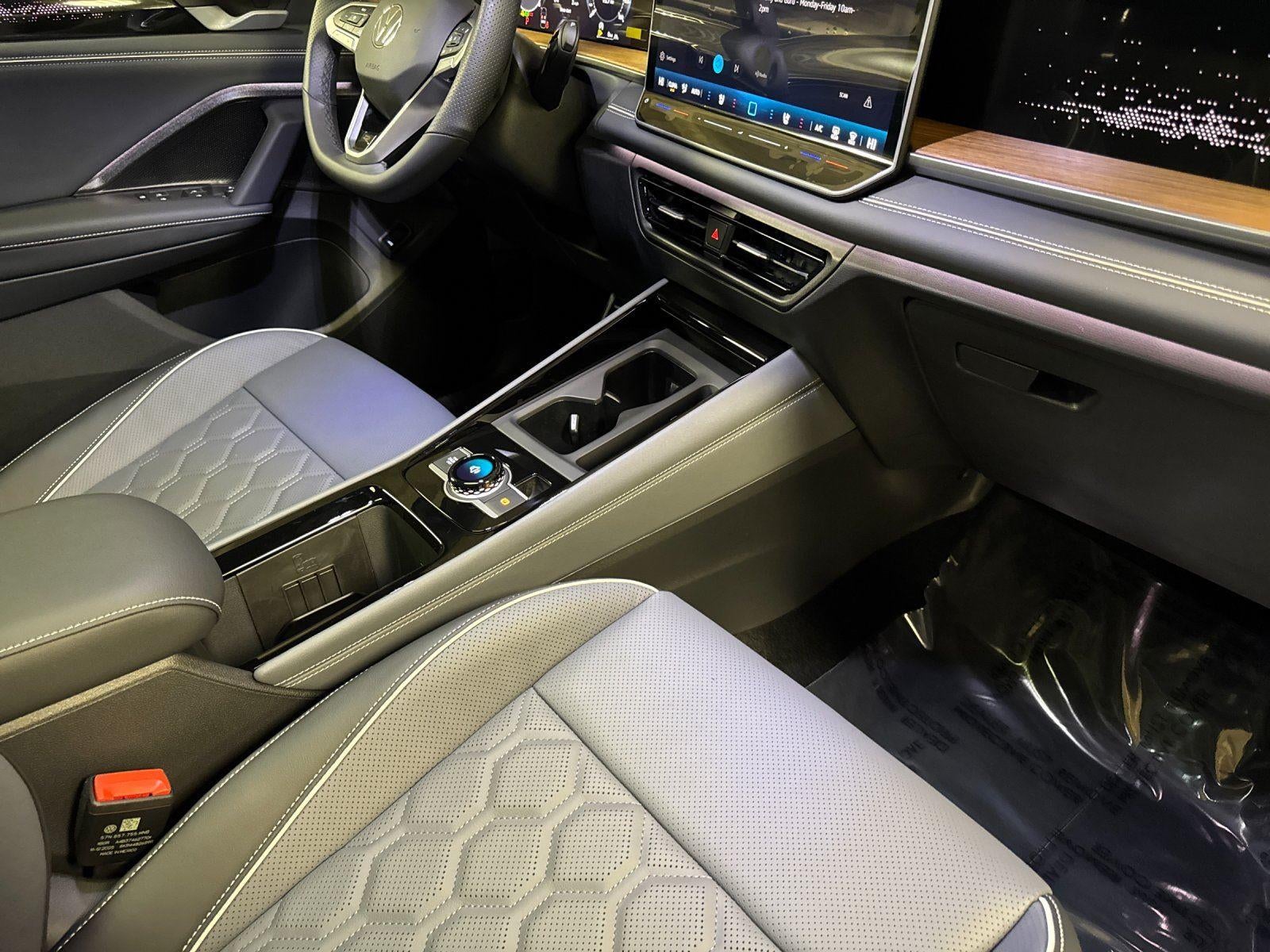 2026 Volkswagen Tiguan SEL R-Line Turbo