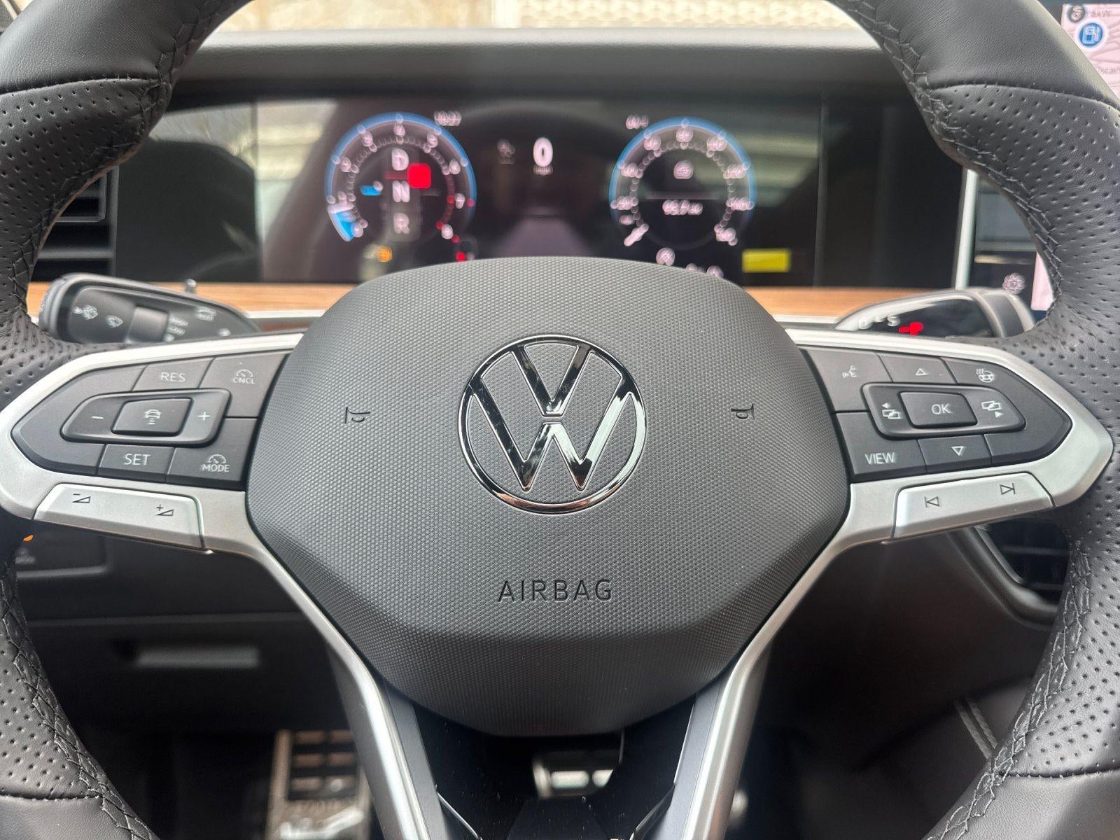 2026 Volkswagen Tiguan SEL R-Line Turbo