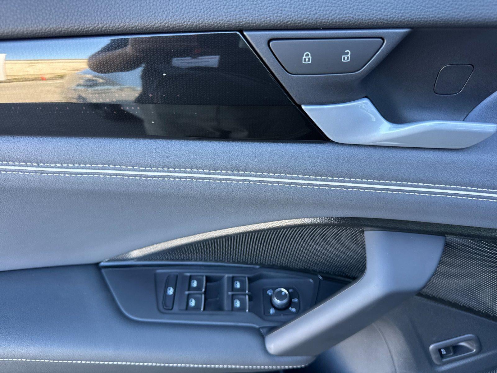 2026 Volkswagen Tiguan SEL R-Line Turbo