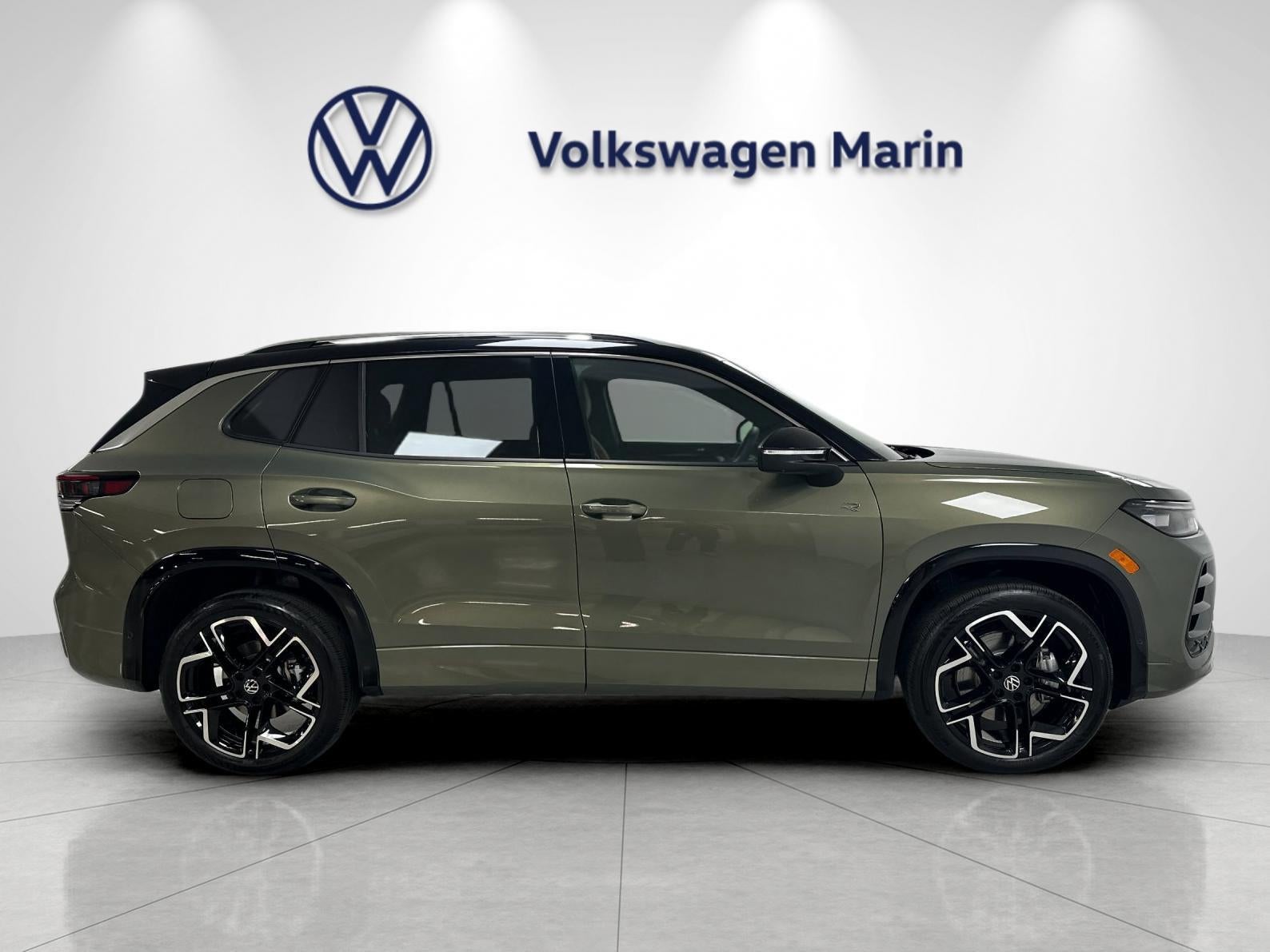 2026 Volkswagen Tiguan SEL R-Line Turbo