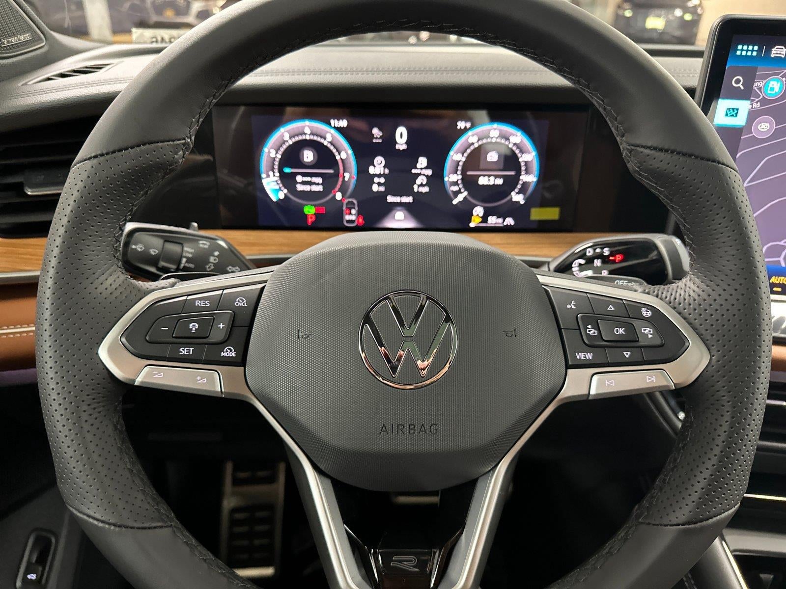 2027 Volkswagen Tiguan SEL R-Line Turbo