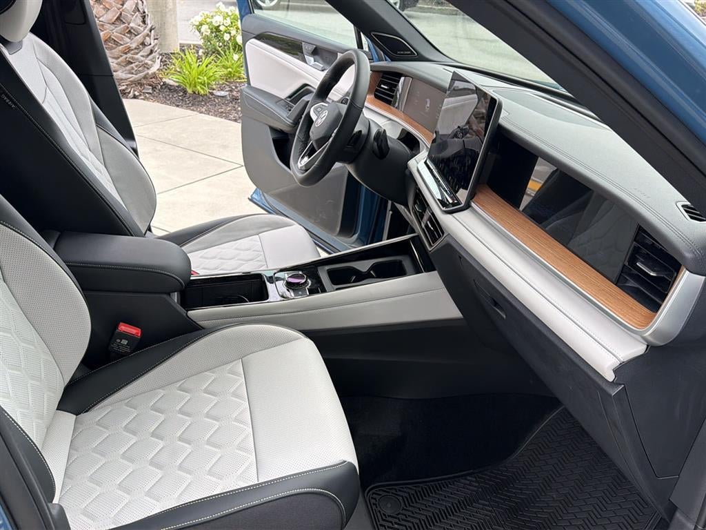 2026 Volkswagen Tiguan SEL R-Line Turbo