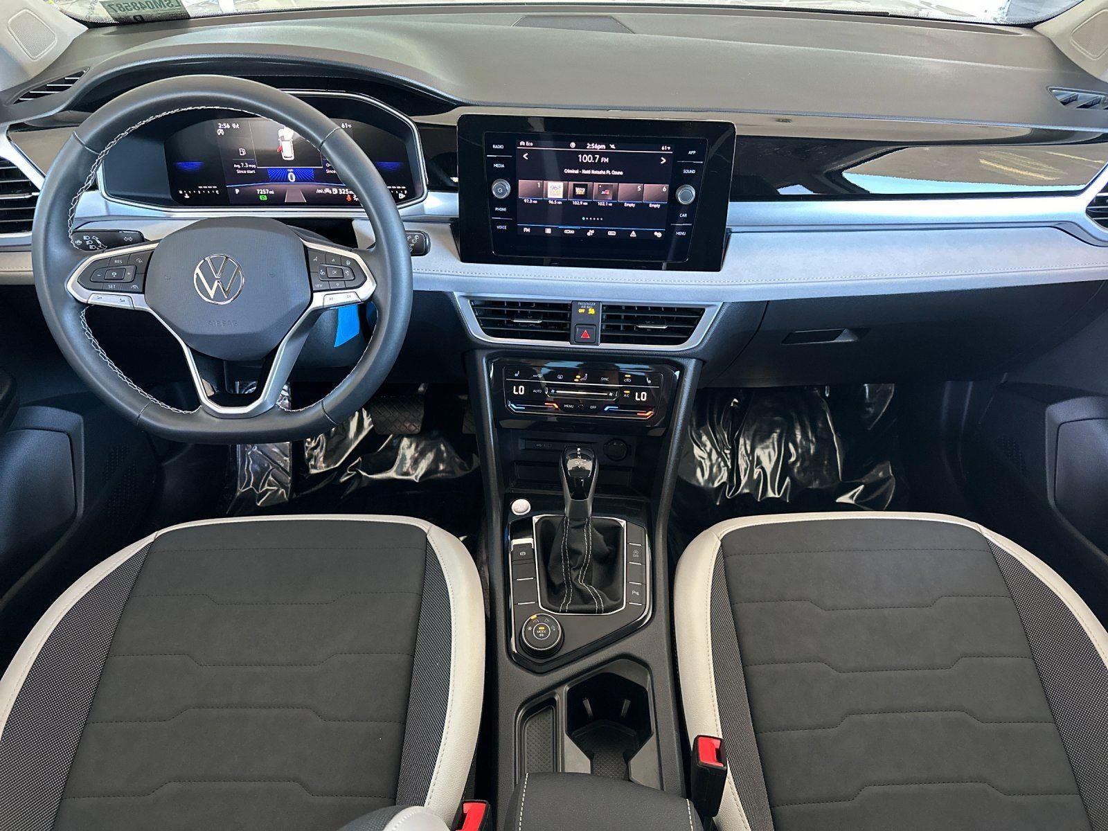 2025 Volkswagen Taos SE