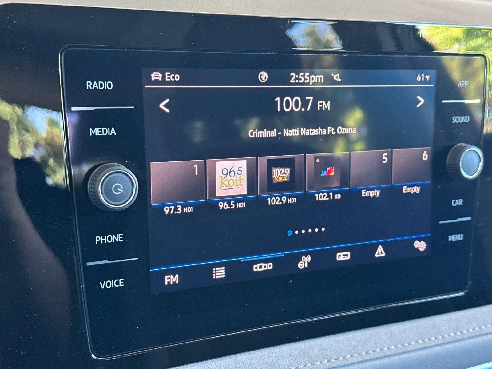 2025 Volkswagen Taos SE