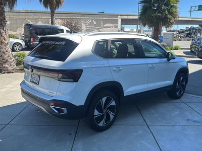 2025 Volkswagen Taos SE