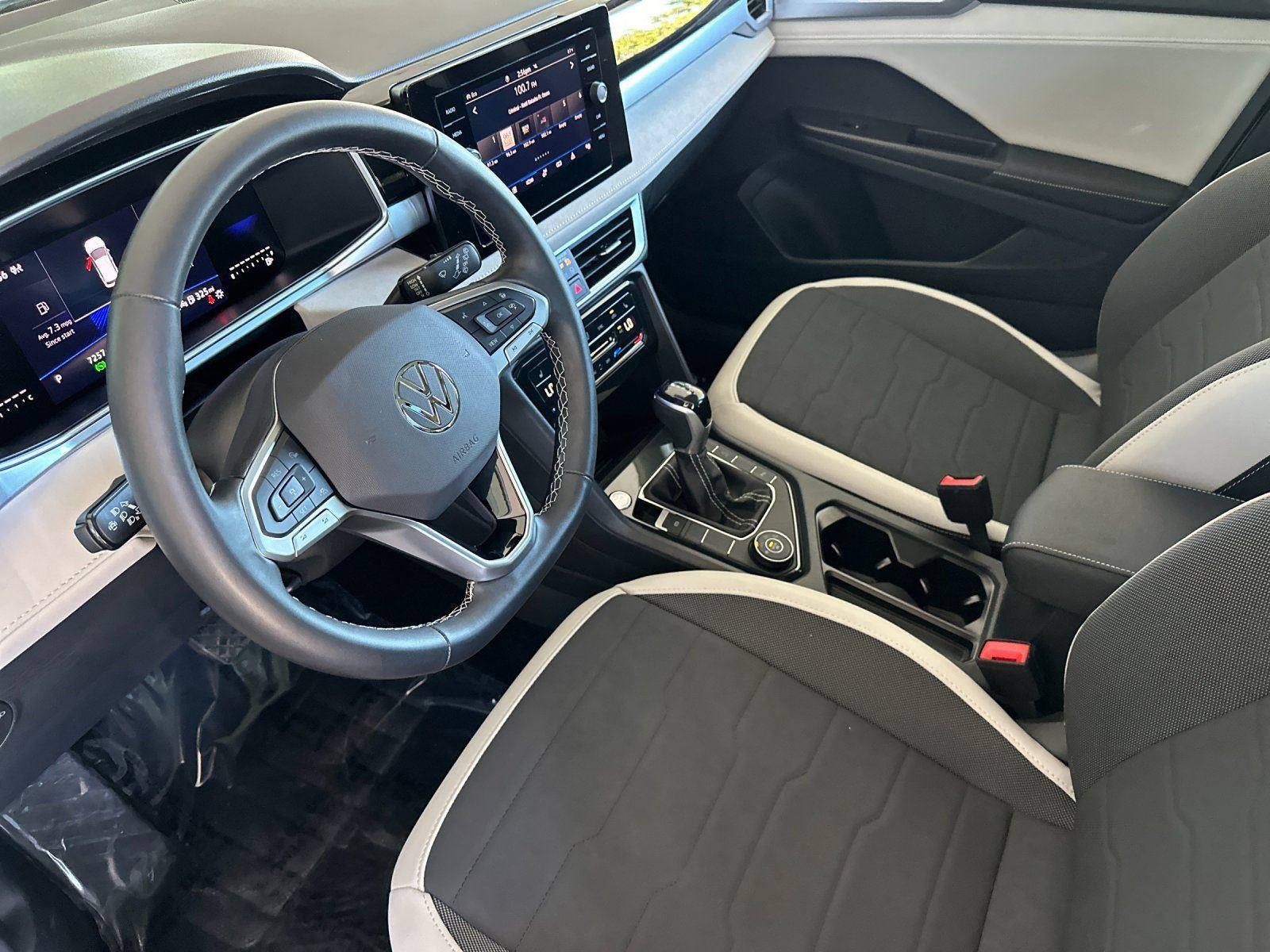 2025 Volkswagen Taos SE