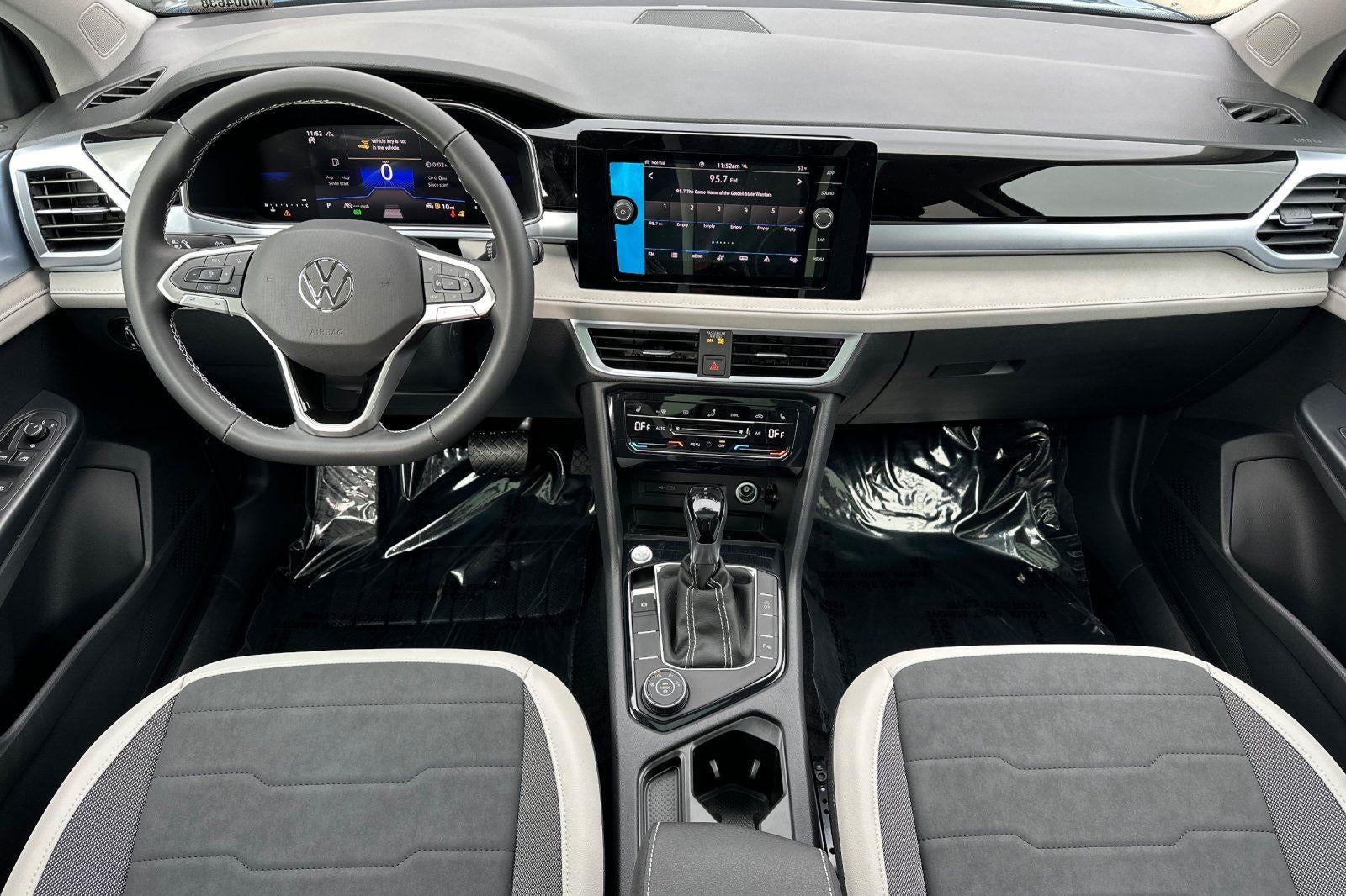 2026 Volkswagen Taos SE