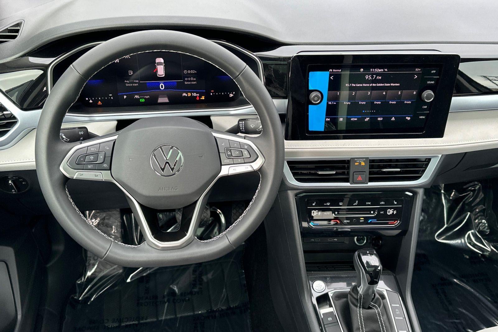 2026 Volkswagen Taos SE