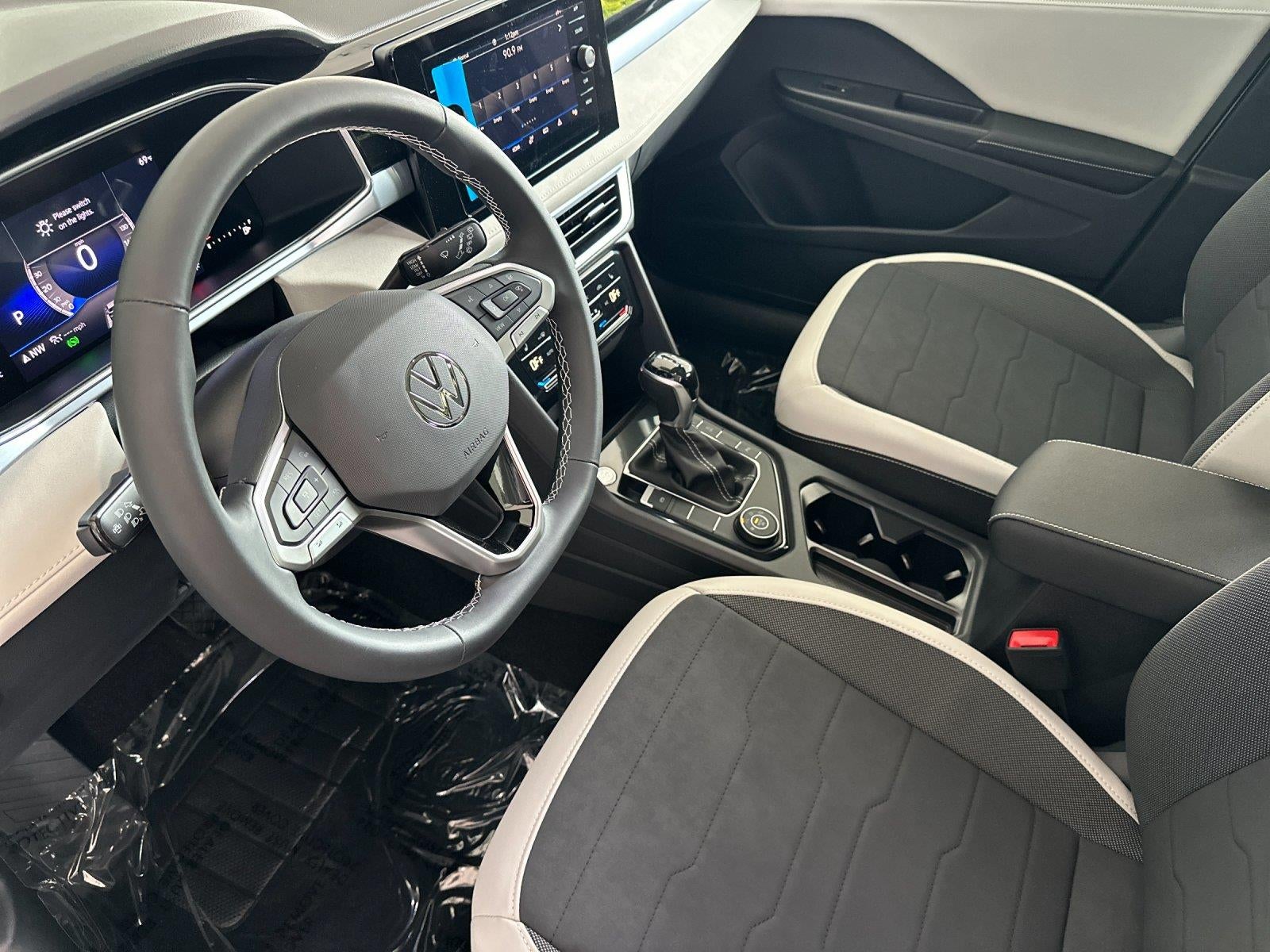 2026 Volkswagen Taos SE