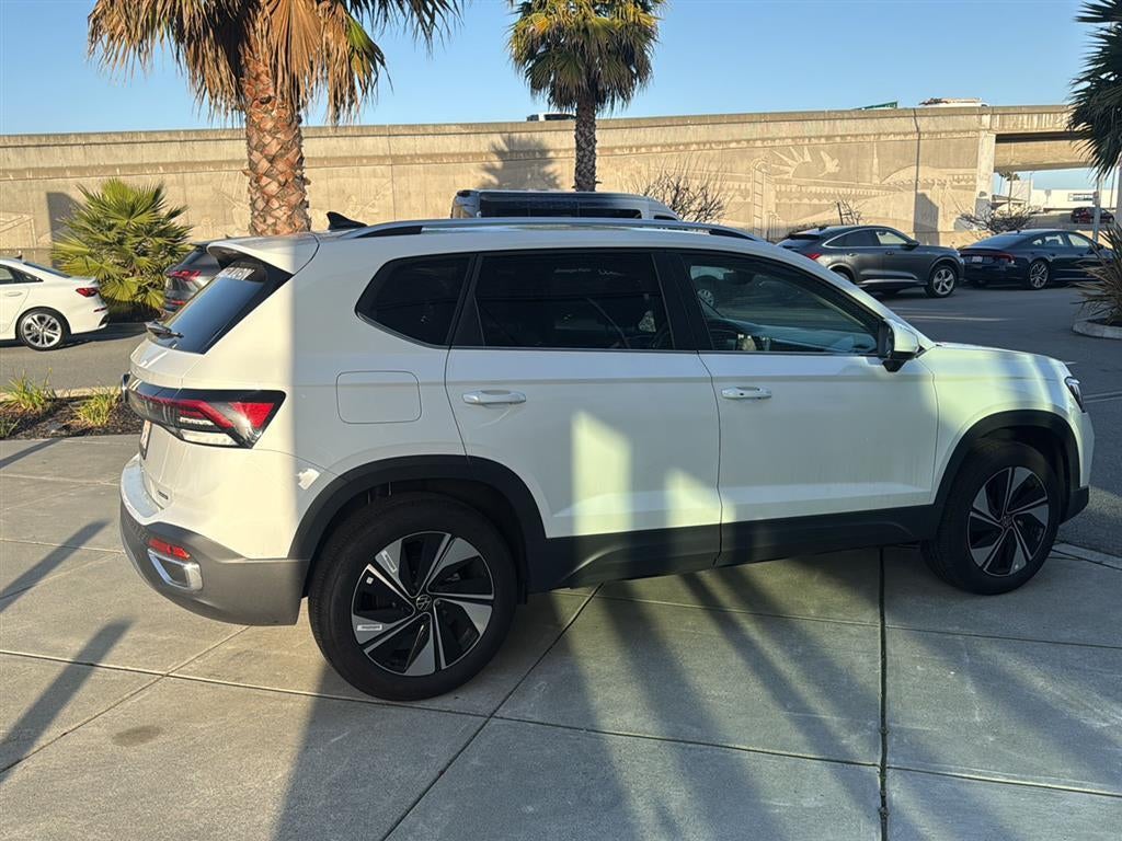 2025 Volkswagen Taos SE