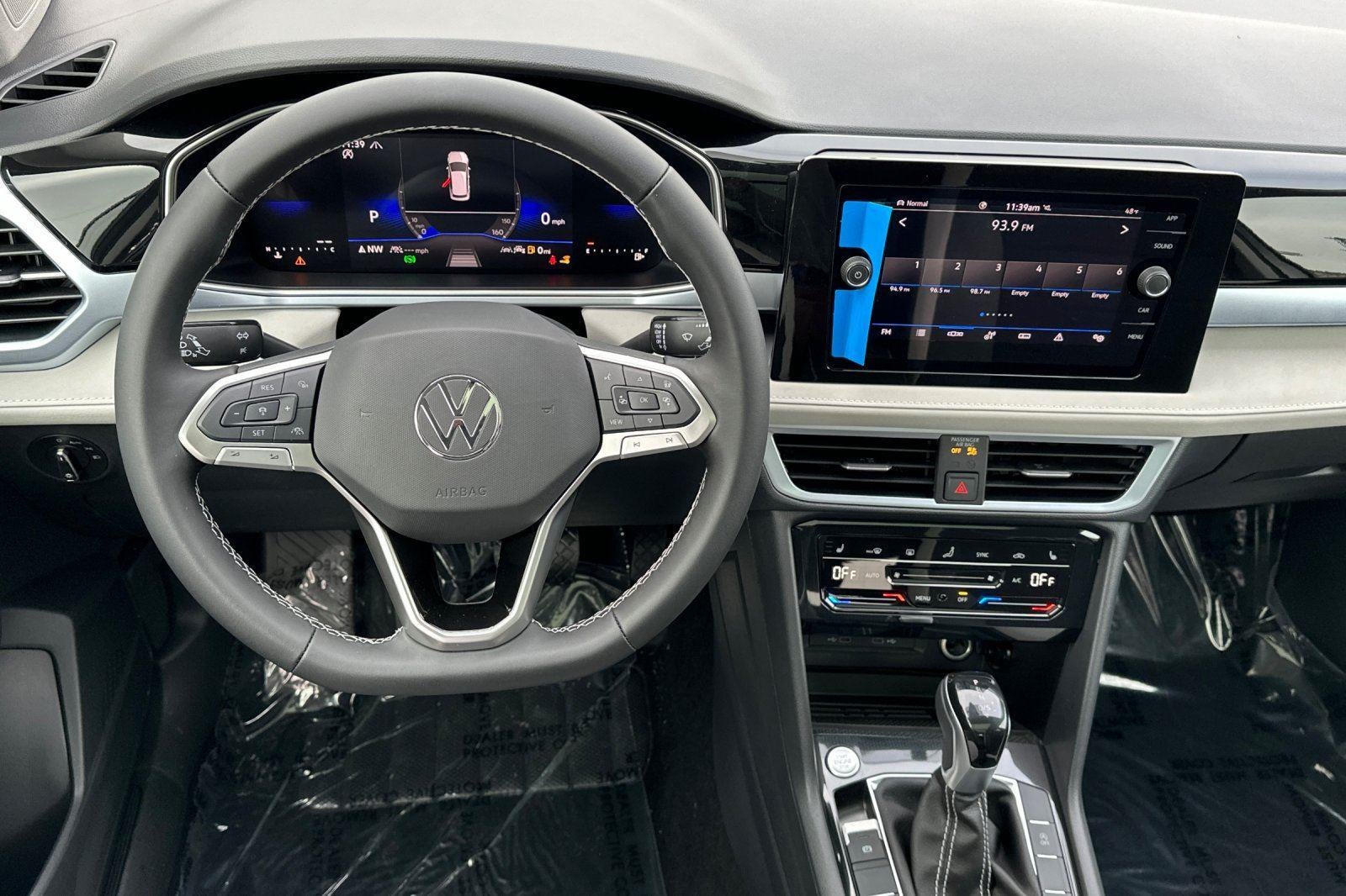 2026 Volkswagen Taos SE