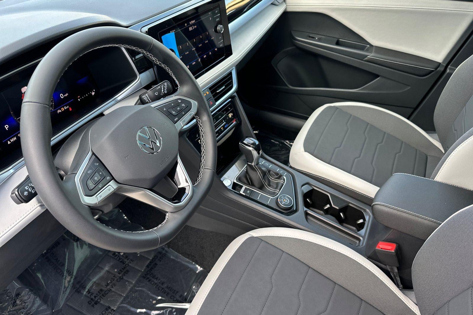 2026 Volkswagen Taos SE