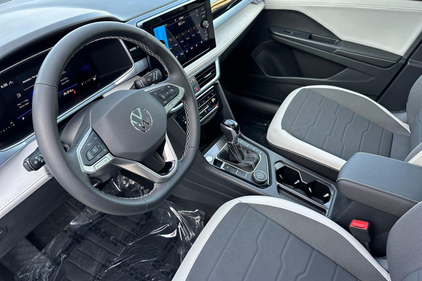 2026 Volkswagen Taos SE