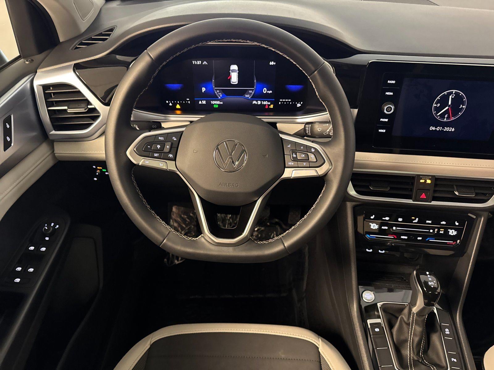 2025 Volkswagen Taos SE