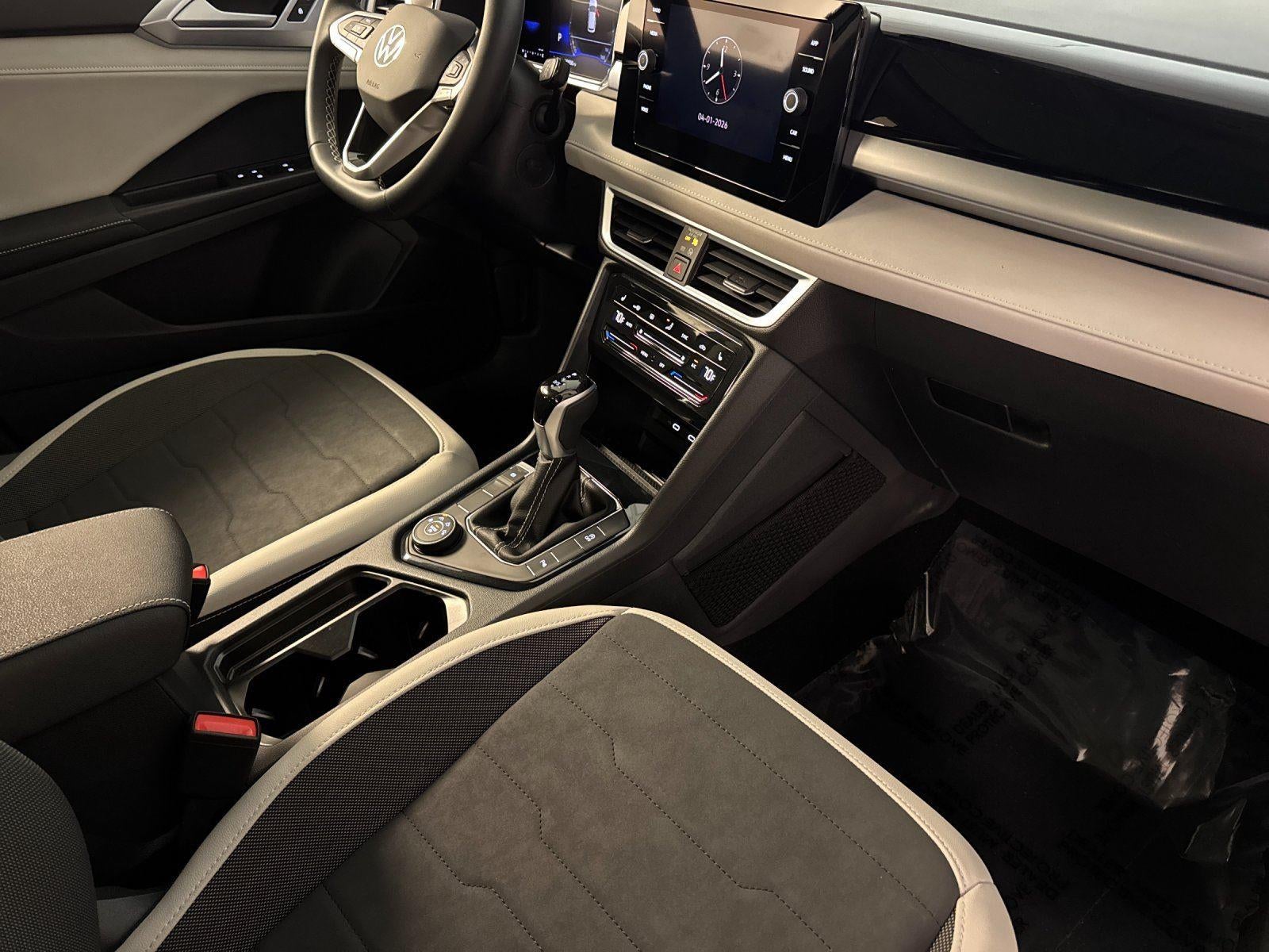 2025 Volkswagen Taos SE