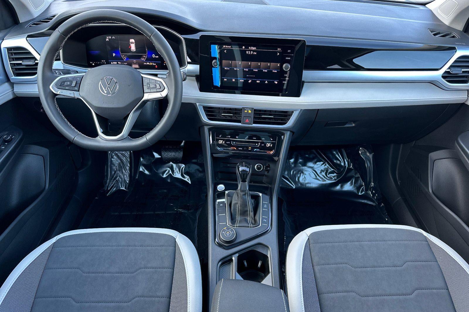 2026 Volkswagen Taos SE