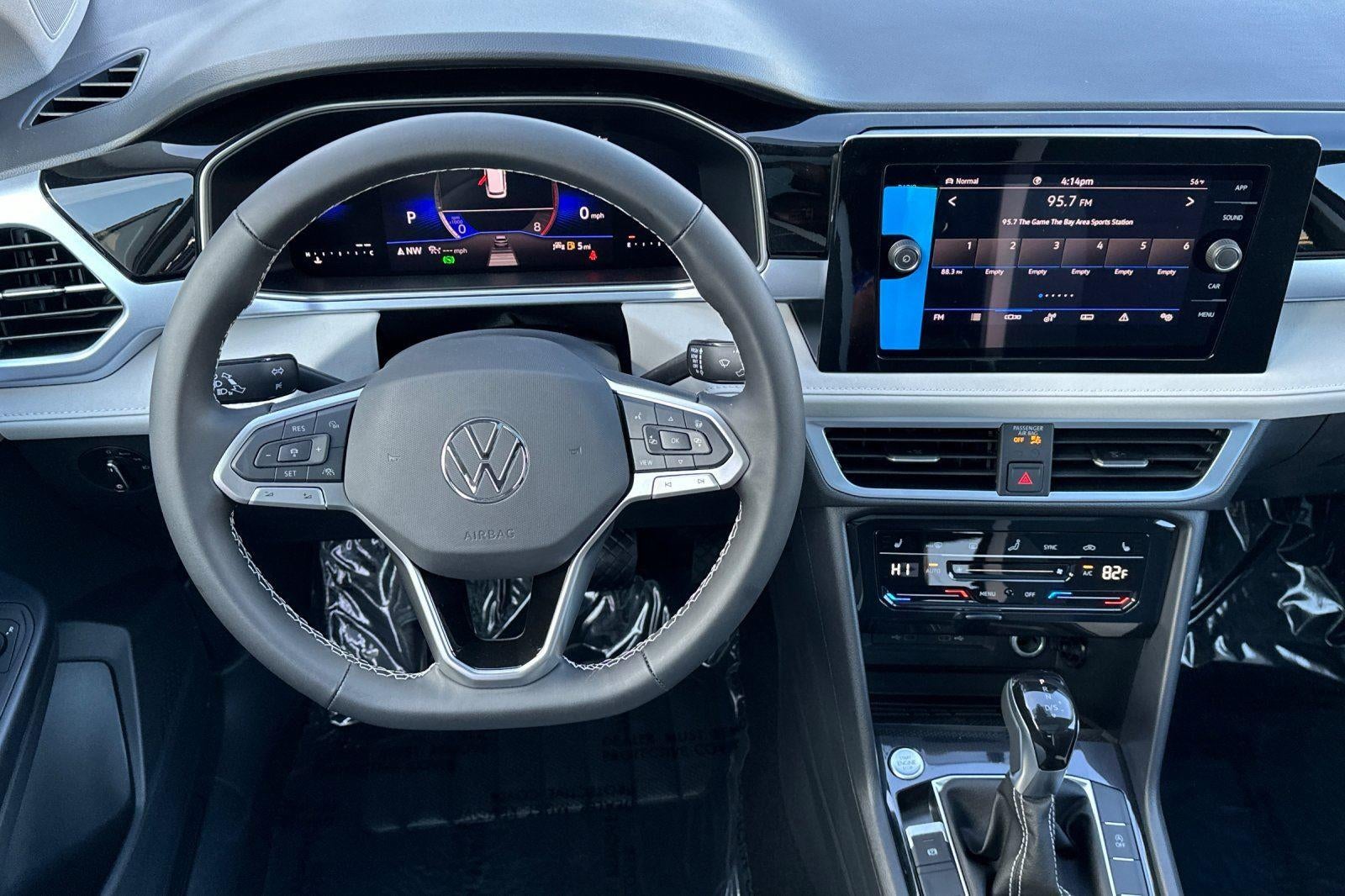 2026 Volkswagen Taos SE