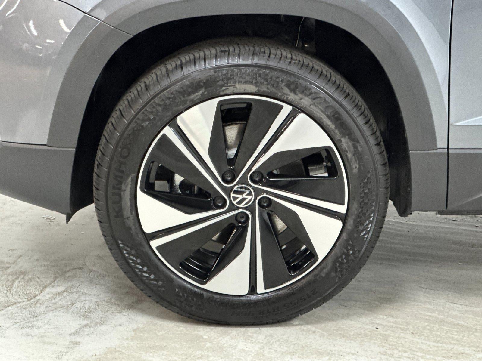 2026 Volkswagen Taos SE