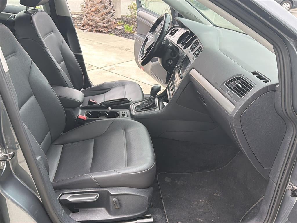 2015 Volkswagen Golf TDI S