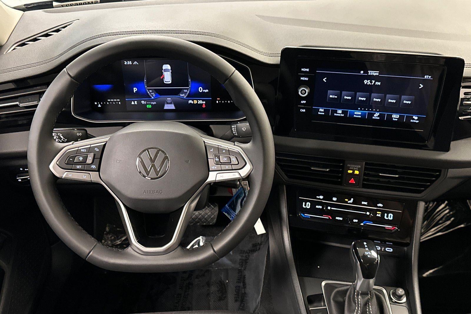 2025 Volkswagen Jetta SE