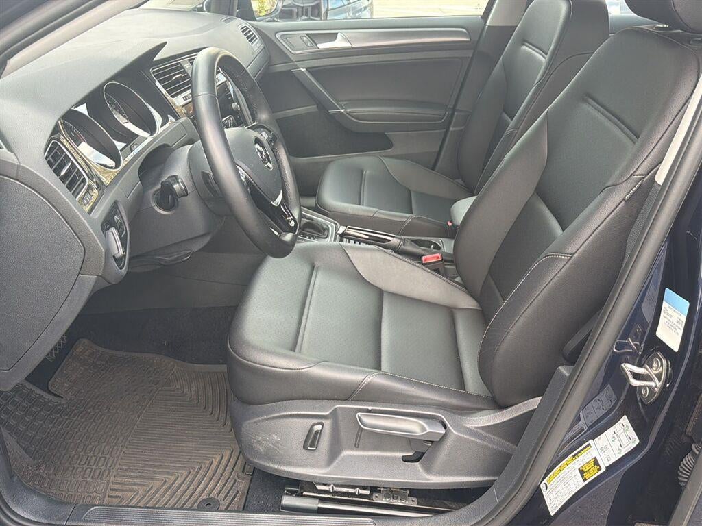 2018 Volkswagen Golf SportWagen SE
