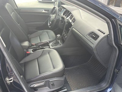 2018 Volkswagen Golf SportWagen SE