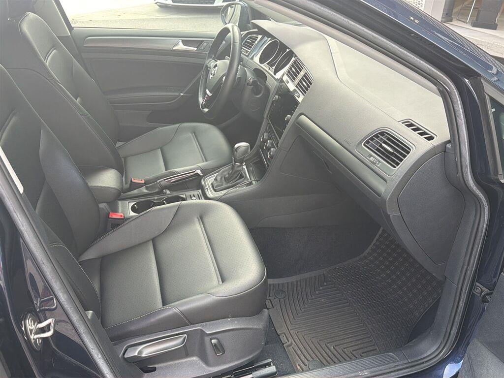 2018 Volkswagen Golf SportWagen SE