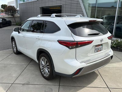2022 Toyota Highlander Platinum