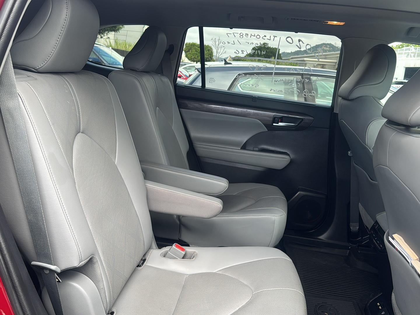 2020 Toyota Highlander Platinum