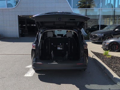 2025 Toyota Sienna LE 8-Passenger