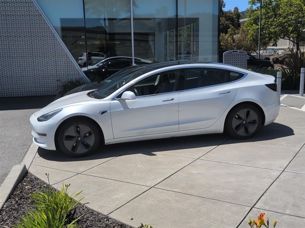 2020 Tesla Model 3 Standard Range Plus