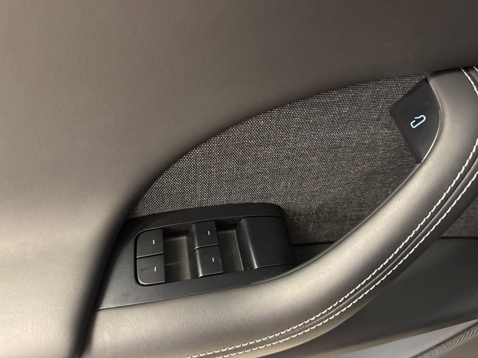 2024 Tesla Model X Plaid