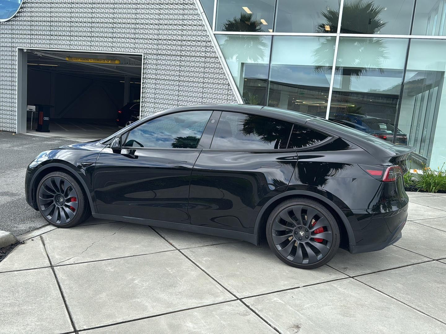 2024 Tesla Model Y Performance