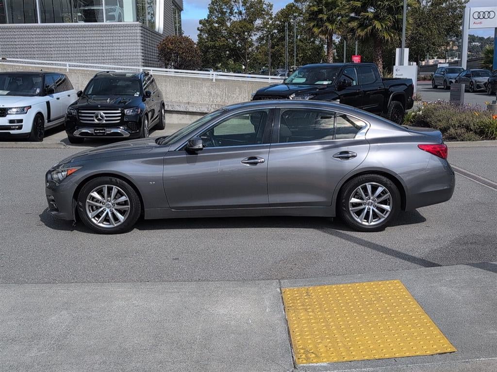 2015 INFINITI Q50 Premium