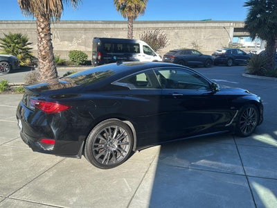2017 INFINITI Q60 Sport