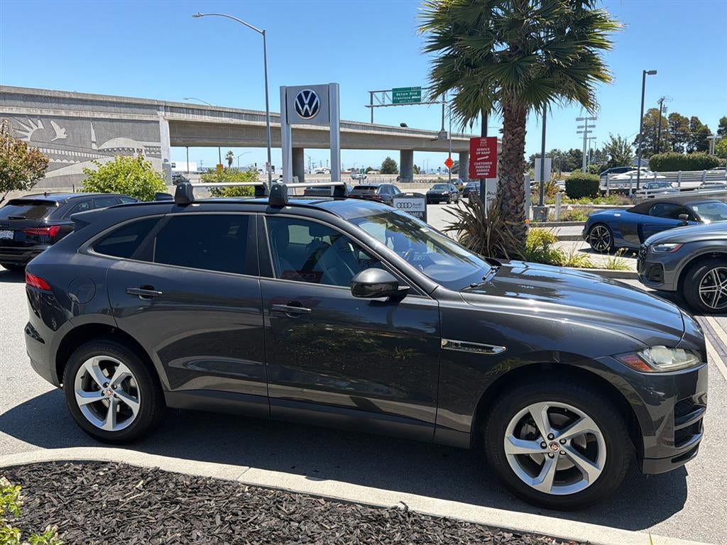 2018 Jaguar F-PACE 25t Premium
