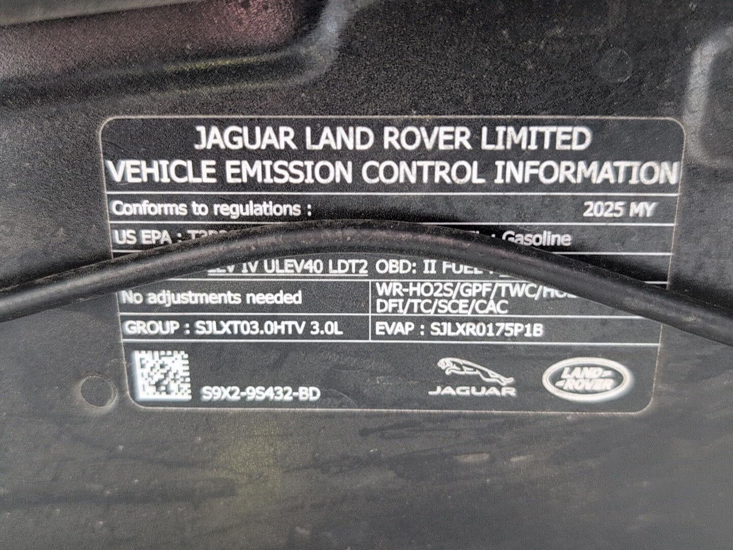 2025 Land Rover Range Rover Sport SE