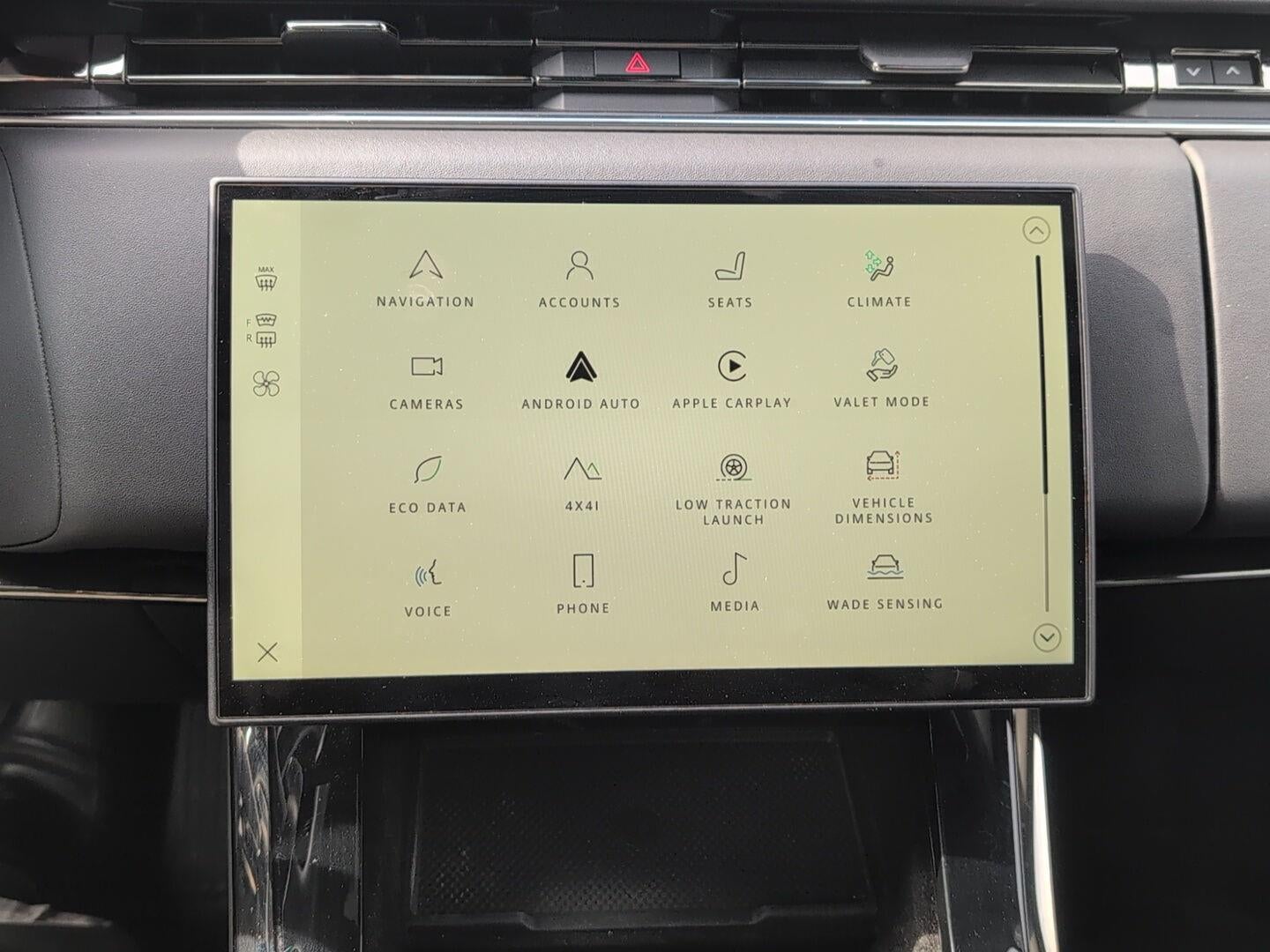 2025 Land Rover Range Rover Sport SE