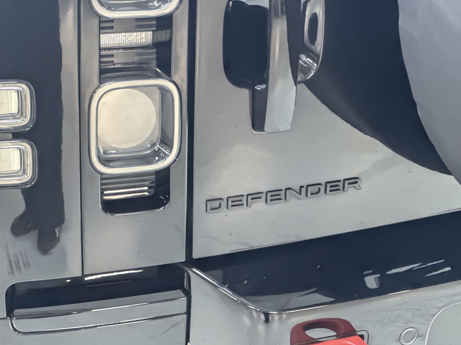 2023 Land Rover Defender Carpathian Edition