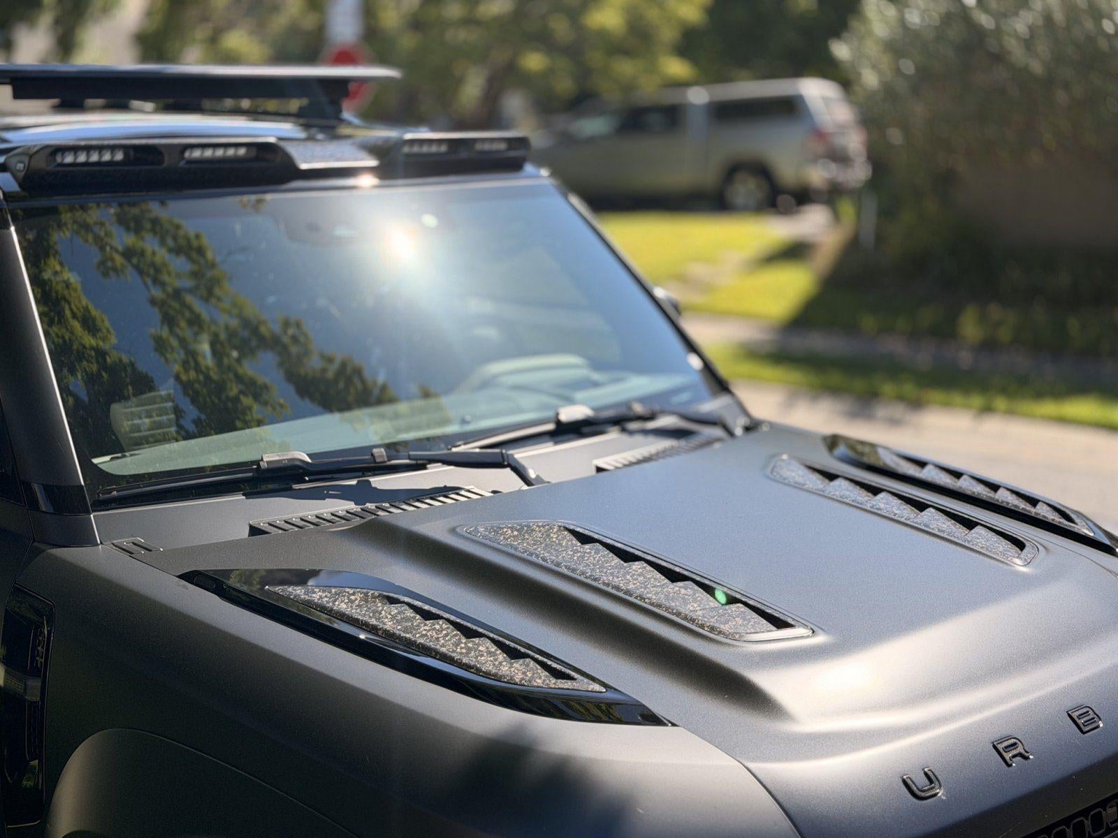 2025 Land Rover Defender OCTA Edition One Urban WideTrack