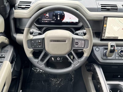 2025 Land Rover Defender OCTA Edition One Urban WideTrack