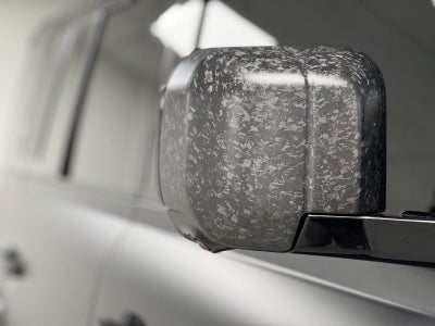 2025 Land Rover Defender OCTA Edition One Urban WideTrack