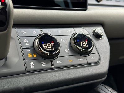 2025 Land Rover Defender OCTA Edition One Urban WideTrack