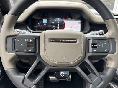 2025 Land Rover Defender OCTA Edition One Urban WideTrack