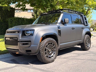 2025 Land Rover Defender OCTA Edition One Urban WideTrack